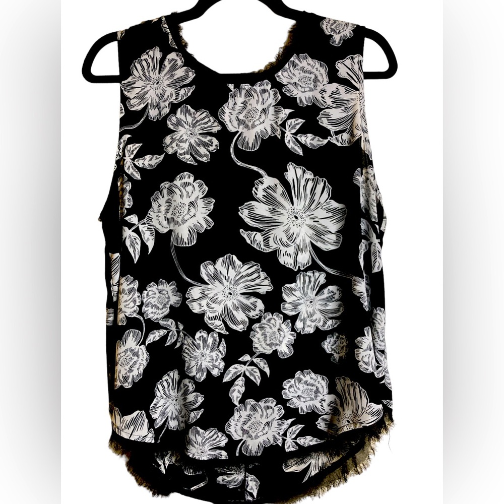 Who what wear floral blouse.